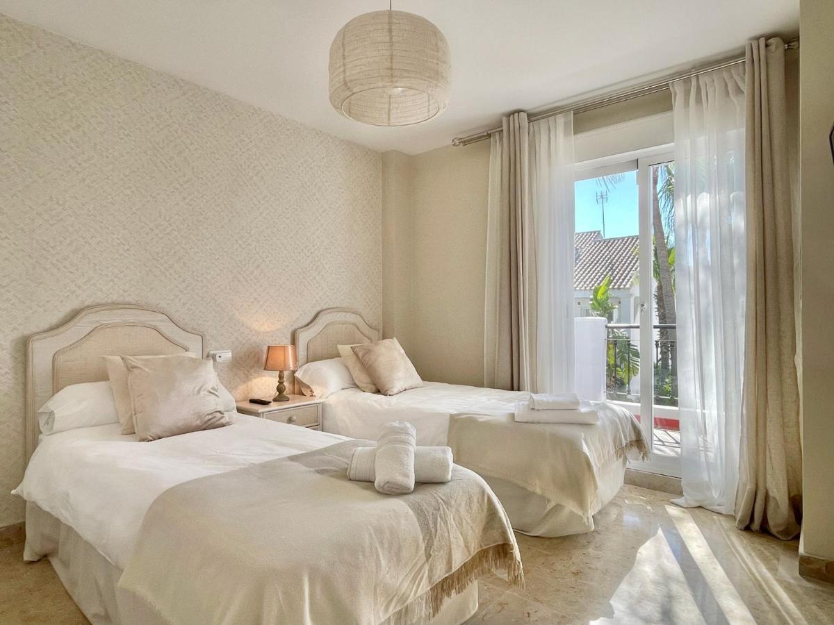 Appartement Unique Townhouse In Front Of Puerto Banus à Marbellac Extérieur photo