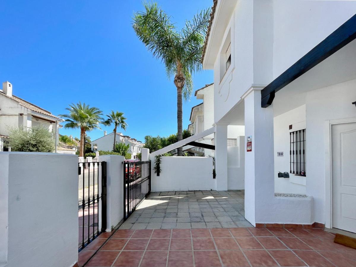 Appartement Unique Townhouse In Front Of Puerto Banus à Marbellac Extérieur photo